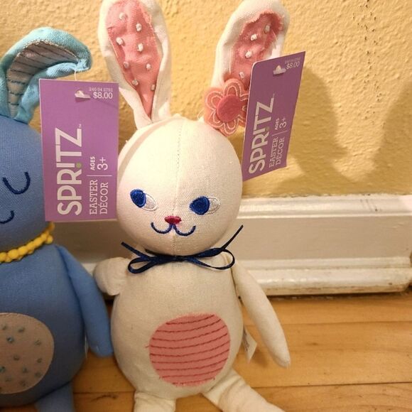 Target Spritz Easter Bunnies 2018 NWT - Picture 4 of 6